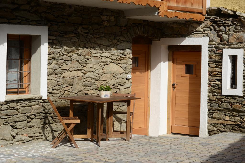 Vieilles Maisons D'Introd Kültér fotó