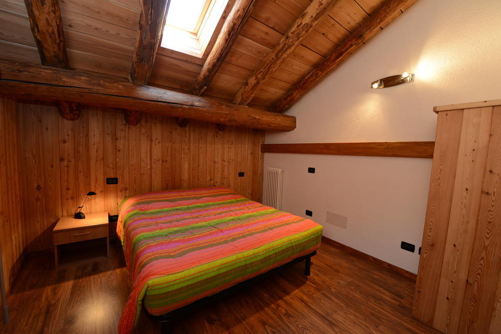 Vieilles Maisons D'Introd Szoba fotó