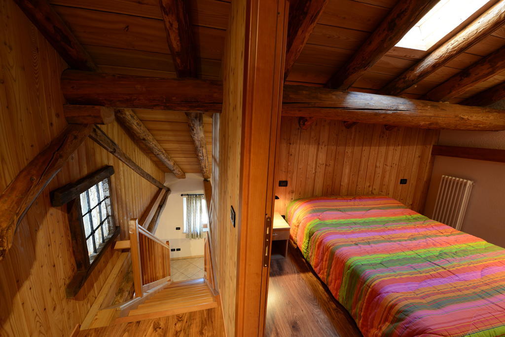 Vieilles Maisons D'Introd Szoba fotó