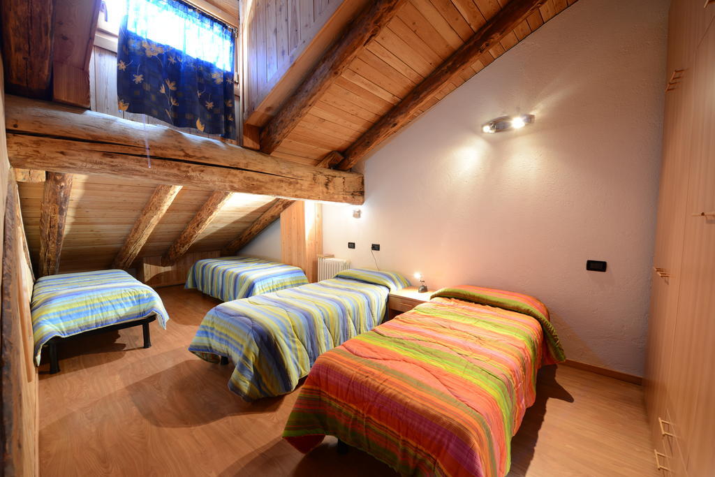 Vieilles Maisons D'Introd Szoba fotó