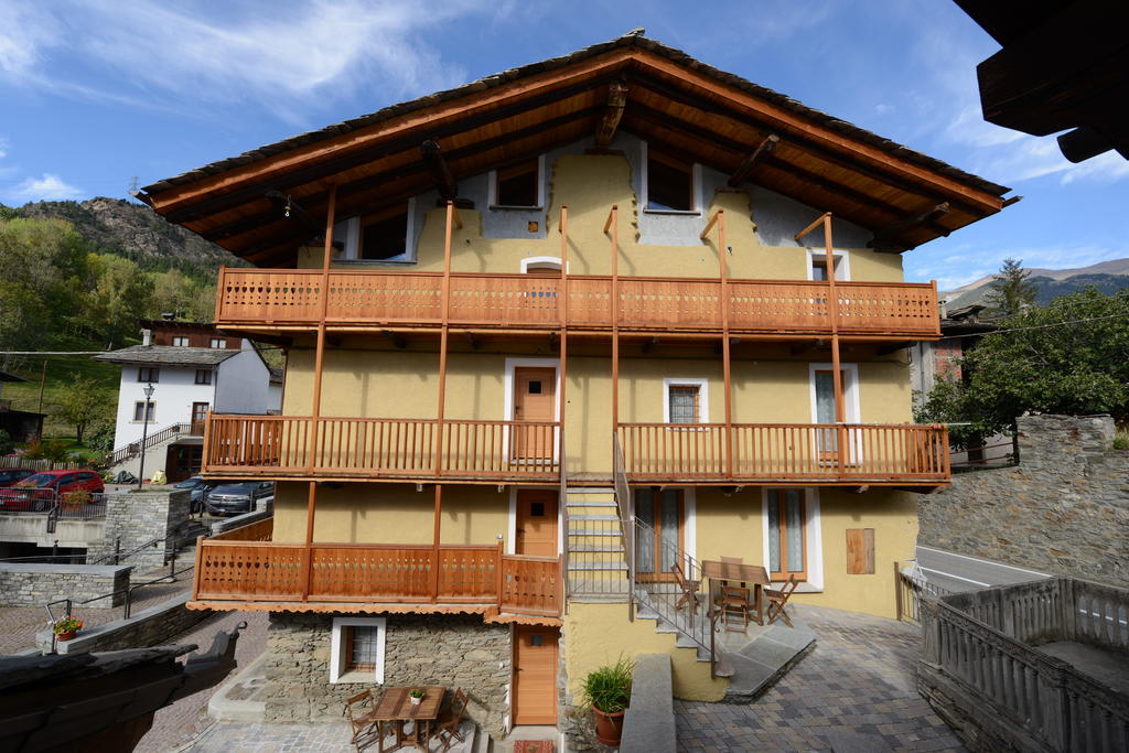 Vieilles Maisons D'Introd Kültér fotó
