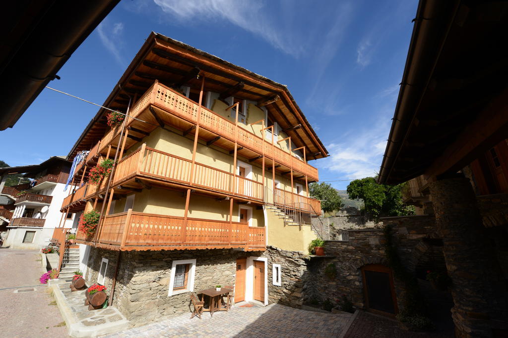 Vieilles Maisons D'Introd Kültér fotó