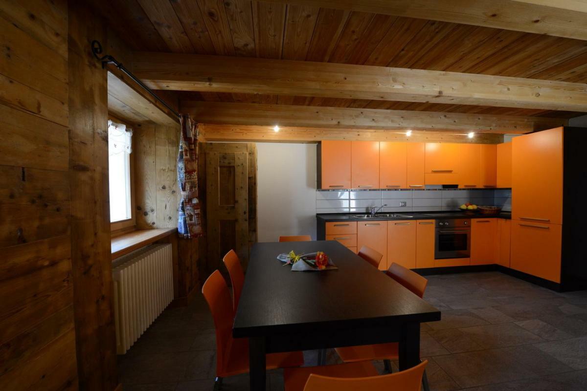 Vieilles Maisons D'Introd Kültér fotó