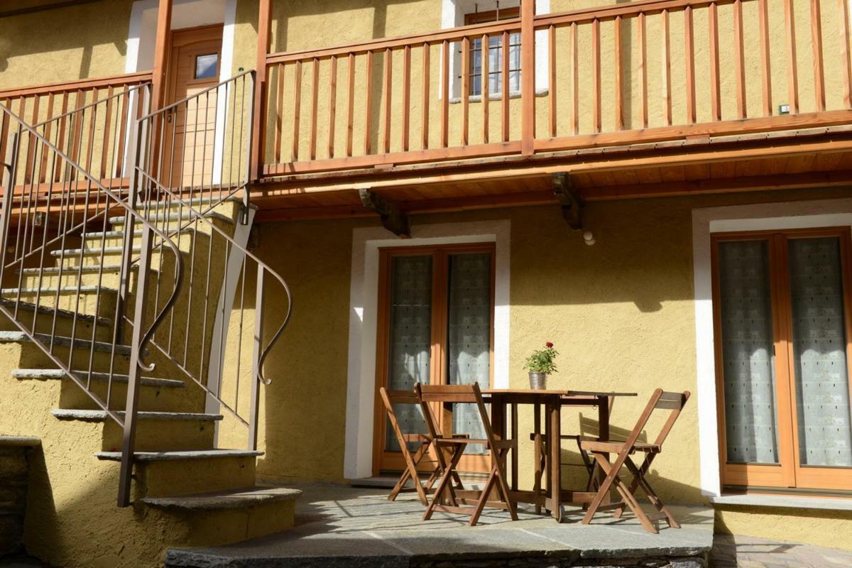 Vieilles Maisons D'Introd Kültér fotó