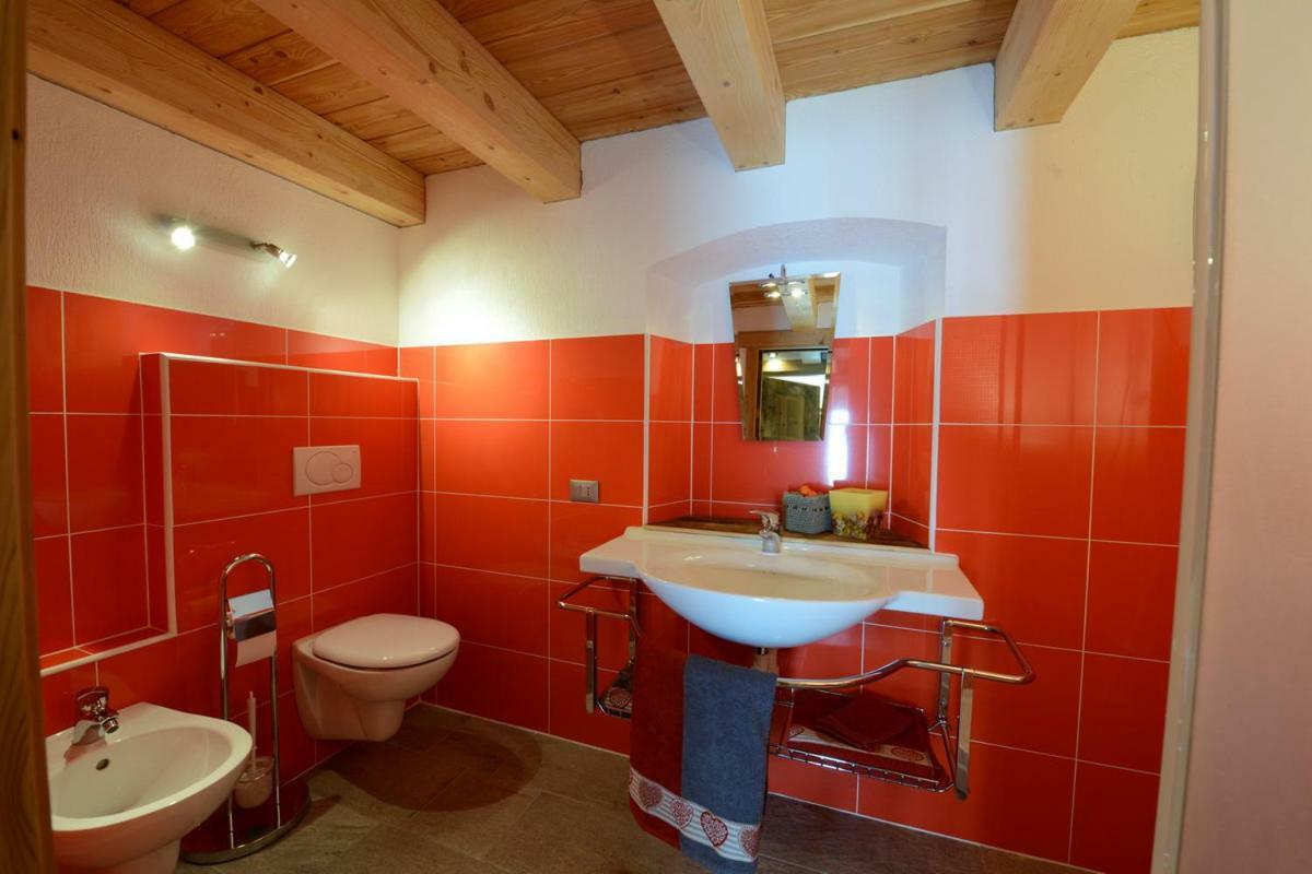 Vieilles Maisons D'Introd Kültér fotó